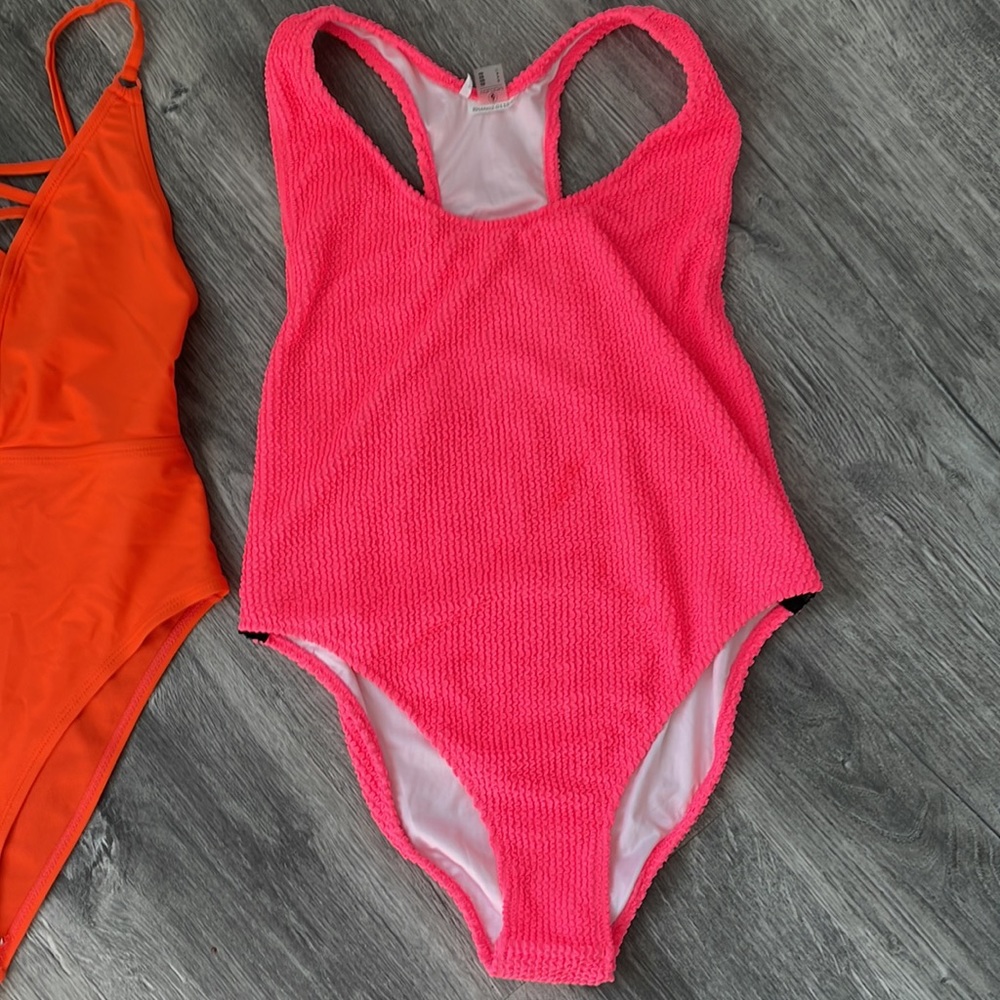 2/$20 Orange Betty Jade Pink VOLCOM both Size Mediums Clean Good Condition🍊💕 - Picture 4 of 11
